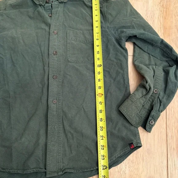 Vintage Woolrich Forest Green Casual Button-Down Shirt - Picture 4 of 4